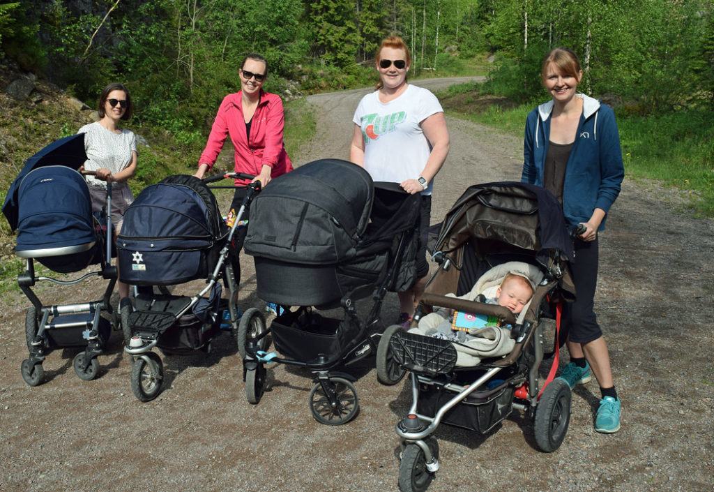 Her triller babyer og tømmer Her triller babyer og tømmer
