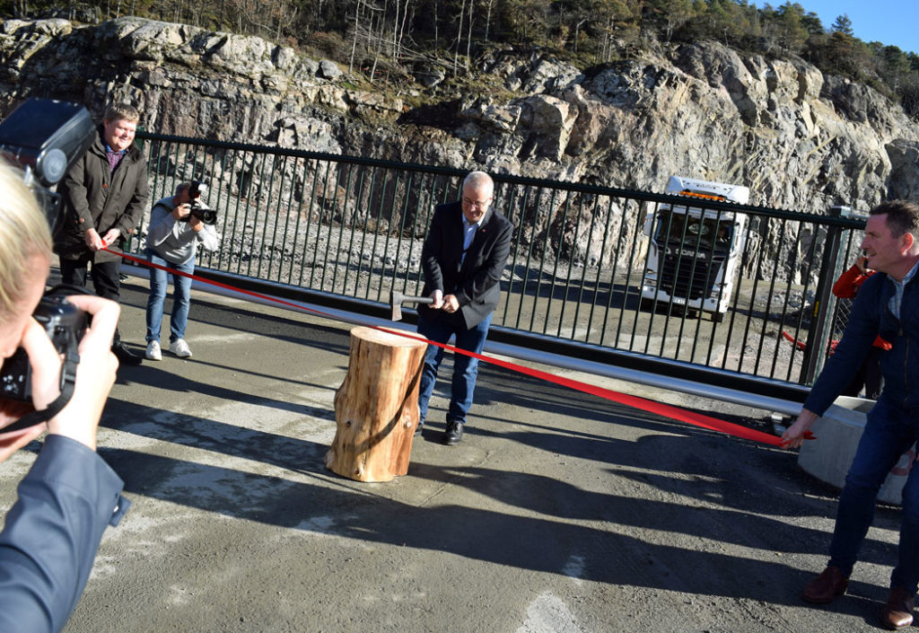 Hogde til på ny tømmerkai Hogde til på ny tømmerkai
