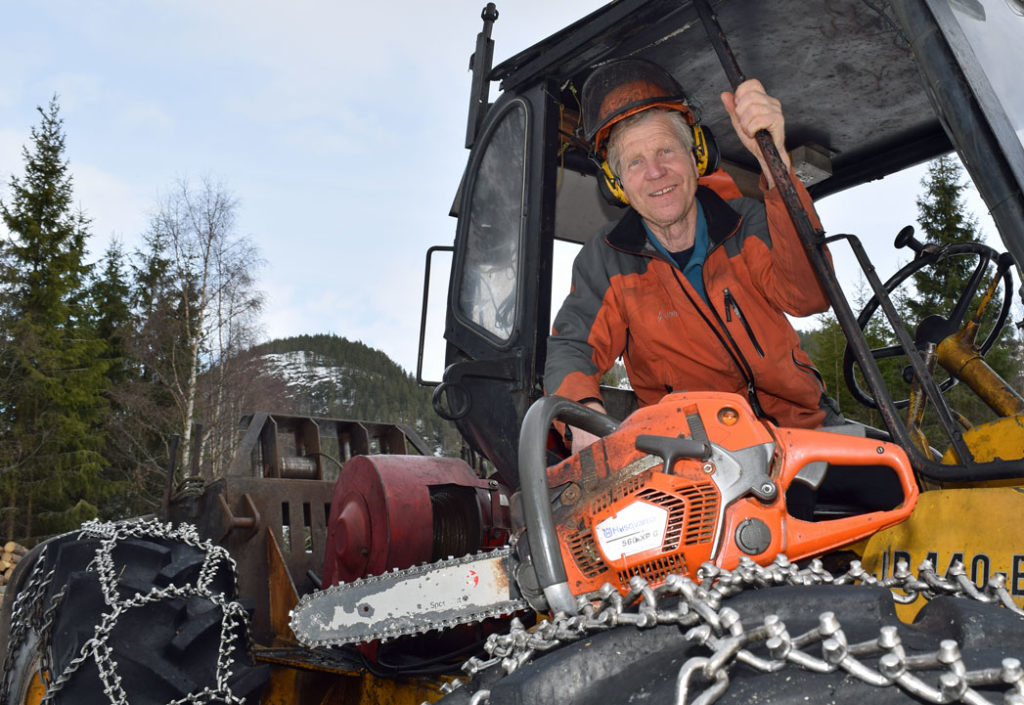 Brukt motorsag siden han var 9 Brukt motorsag siden han var 9
